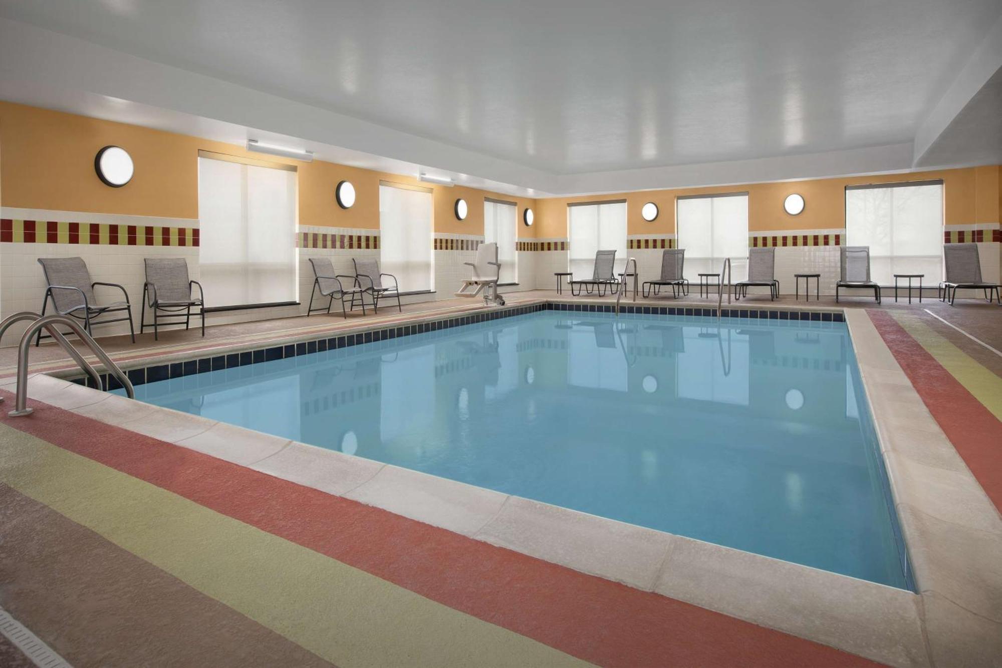 Hampton Inn Yorkville Exteriér fotografie