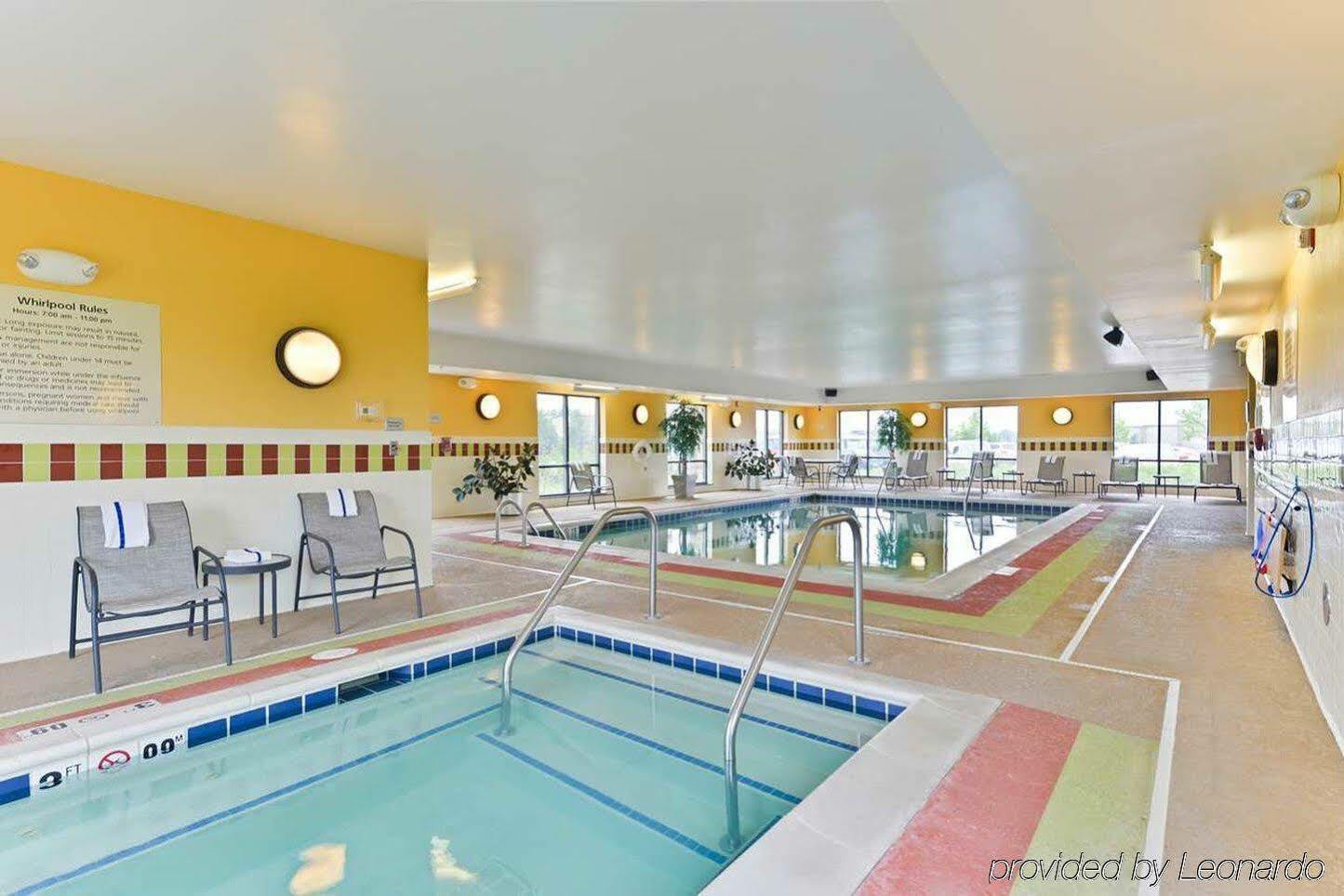 Hampton Inn Yorkville Exteriér fotografie